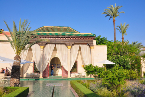 Marrakesh: Bahia Palace, Ben Youssef Medersa & Secret Garden Private Tour in French - Meeting at Your Riad in the Medina