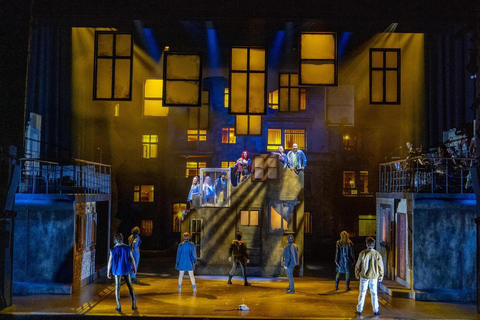 Berlin: WIR SIND AM LEBEN - The Musical Berlin: WIR SIND AM LEBEN – The Musical