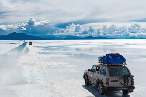 From Uyuni: Salar de Uyuni with Incahuasi Island - Full Day