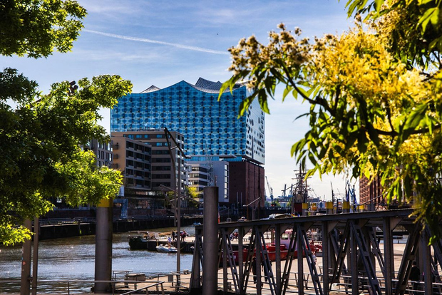 Hamburg: Discovery Tour - Westfieldcenter to Elbphilharmonie