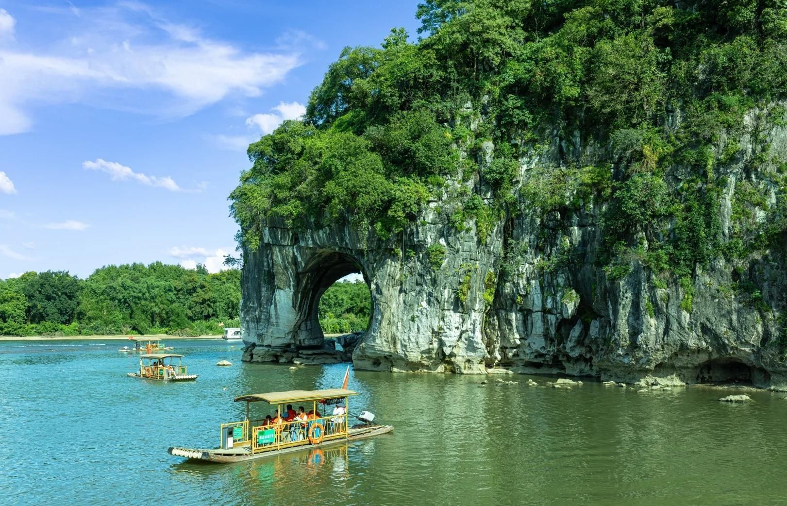 Guilin: Private Tour zu einzigartigen Landschaften & historischen Stätten