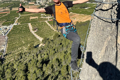 Marxuquera: Via Ferrata La FalconeraMarxuquera: Via Ferrata naar Falconera