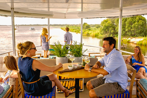 Riversong Zonsondergang Luxe Zambezi CruiseLuxe optie bij zonsondergang