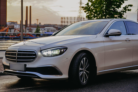 Helsinki: VIP Private Transfer with Local Tips