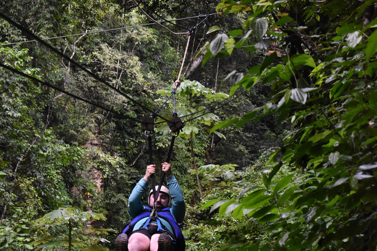 Damajagua: Zip Line i przygoda przy wodospadzie z lunchem