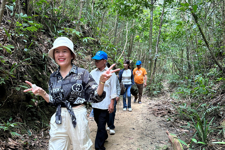 Tour di trekking: Escursione di un giorno al Parco Nazionale Bach Ma da Hue