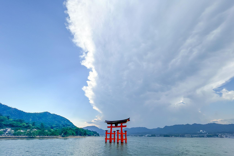 Prywatna wycieczka do Hiroszimy, Miyajimy i Kopuły Bomby AtomowejHiroszima Miyajima i kopuła bomby - prywatna wycieczka