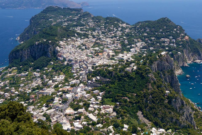 Depuis Naples : Visite guidée complète de Capri en bateau et en bus