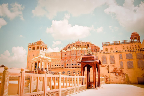 Jaipur: Exclusive Full-Day City Tour by Car & Expert Guide Jaipur: Full-Day Sightseeing Tour By Car with Guide Only