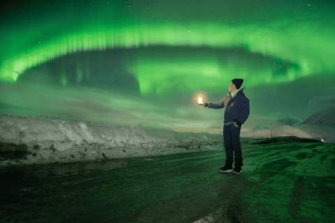 Tromsø: Small-Group Aurora Tour with Free Photos (8 Hours)