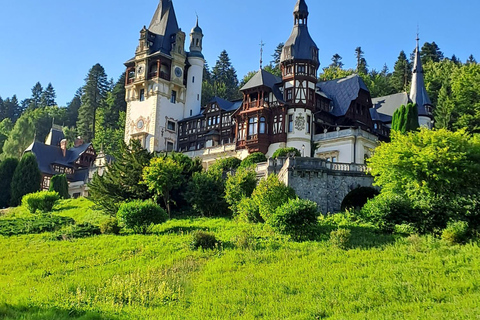 Vanuit Boekarest: Dagvullende tour door Sinaia