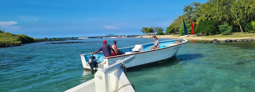 Ile d'Ambre & Ile Aux Bernaches Fday with Lunch & Snorkeling
