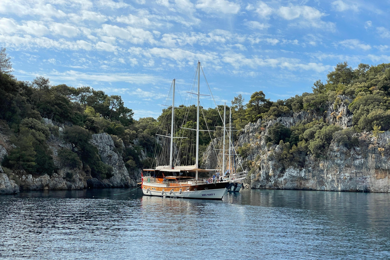 Bodrum: Private Catamaran Sailing Tour with Skipper