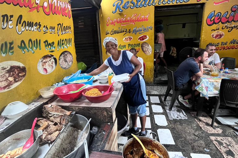 CARTAGENA: BIKE RIDE WITH LUNCH AT BOURDAIN'S FAVORITE SPOT