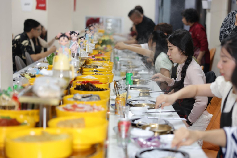 Hangzhou: Exploring the Watertown of Hanfu and Hotpot
