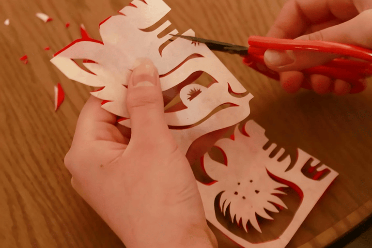 Guangzhou: Create Your Own Chinese Paper Cutting