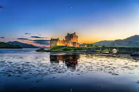 Inverness: Loch Ness, Clava Cairns & More Day Tour