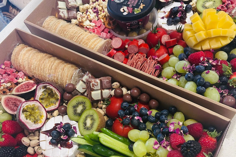 Brisbane Luxurious pop up picnic at the City Botanic gardens