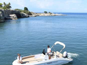 Tour Privato in Barca di Capri da Sorrento o Positano o Capri