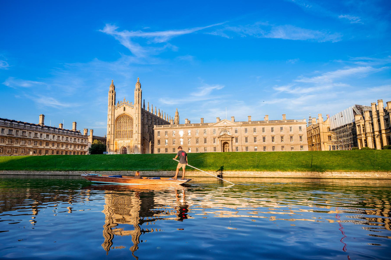 From London: Oxford and Cambridge Guided Day Trip Tour with entries in English