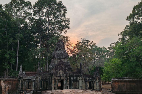 Angkor Wat: Jeeptur i soluppgången med besök på hantverkscenter