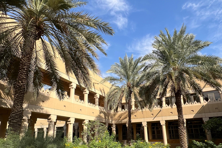 Riyadh: Masmak Fort, Souq AlZal, and Murabba Palace Tour