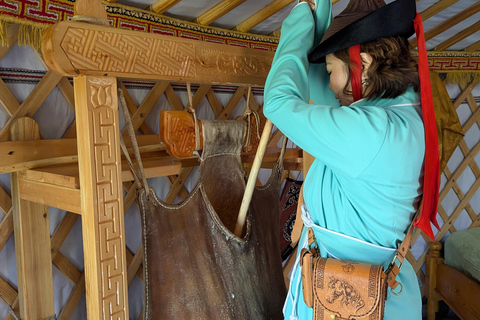 4-Day Authentic Nomadic Family Homestay near the Mini Gobi