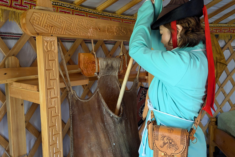 4-Day Authentic Nomadic Family Homestay near the Mini Gobi