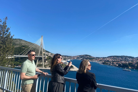 Dubrovnik: Tuk Tuk Photo Tour with Live Guide & Views