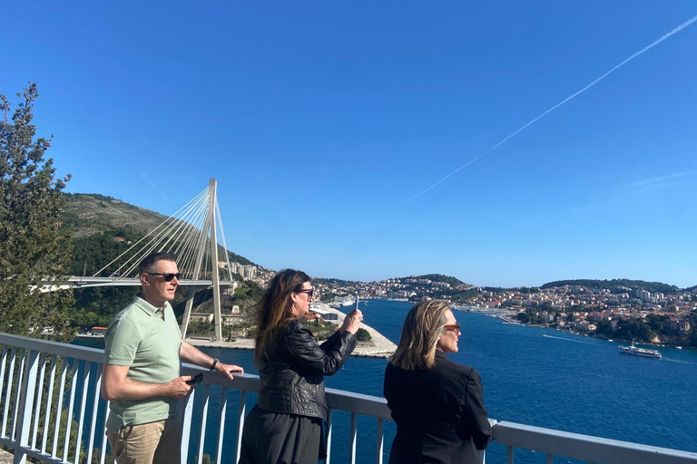 Dubrovnik: Tuk Tuk Photo Tour with Live Guide & Views