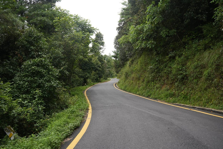 Kathmandu: Nagarkot Sunset Tour with Himalayan Views Kathmandu: Nagarkot and Bhaktapur Durbar Square with dinner