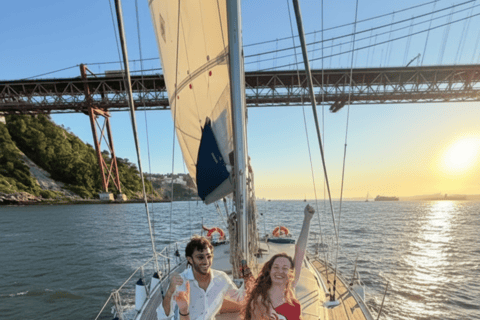 Lisbon Sunset Boat Tour–Golden Hour Cruise w/ Welcome Drink
