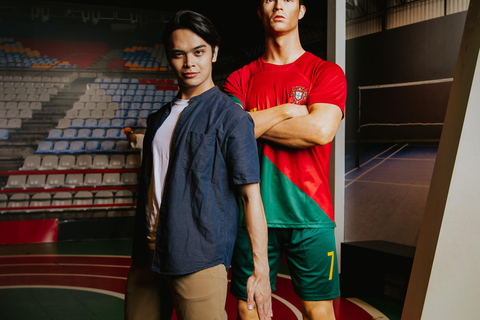 Singapura: Bilhete de entrada para o museu de cera Madame TussaudsBilhete Standard + Marvel Universe 4D + Corrida VR