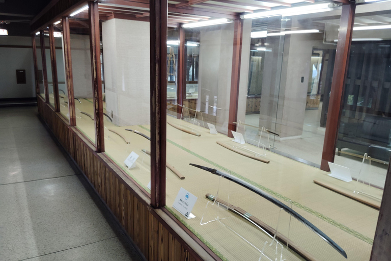 Kintai-Kyo Bridge and Iwakuni Castle with local guide 3h Jan 2025 Iwakuni