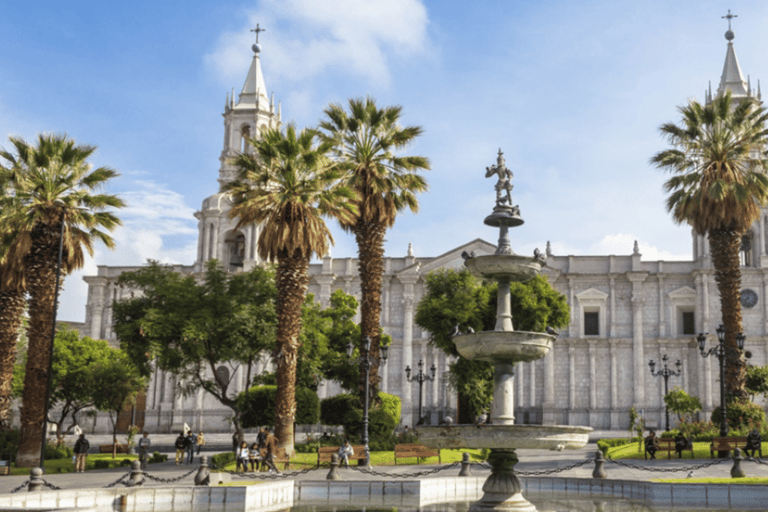 Walking tour of the historic center of Arequipa
