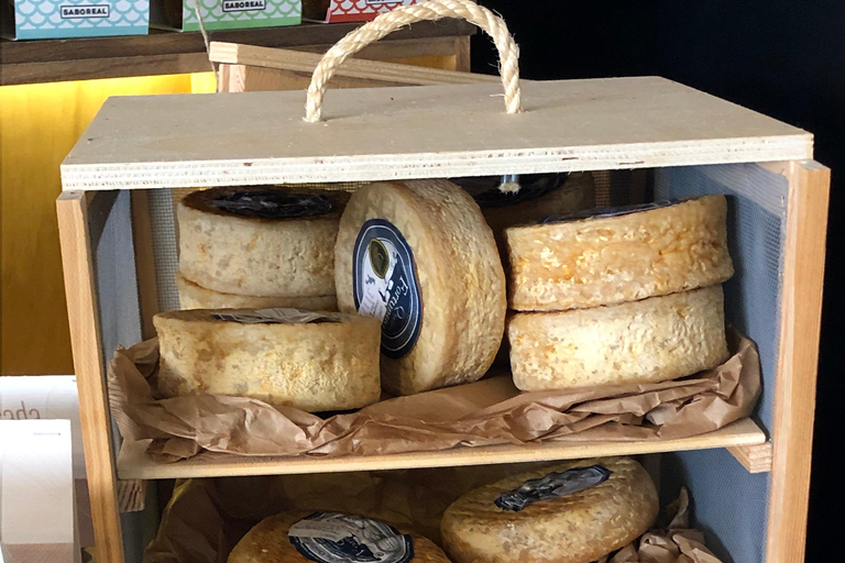 Porto: Cheese and Port Wine Tasting in a Unique Place