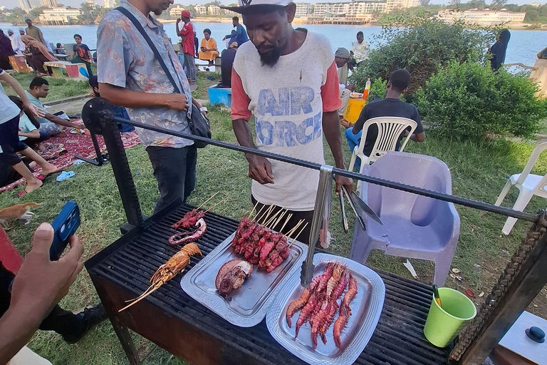 Mombasa: Mkupe Creek Sunset Boat Tour with Fishing