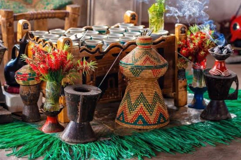 Addis Ababa: Walking Tour with Adwa Museum & Mercato