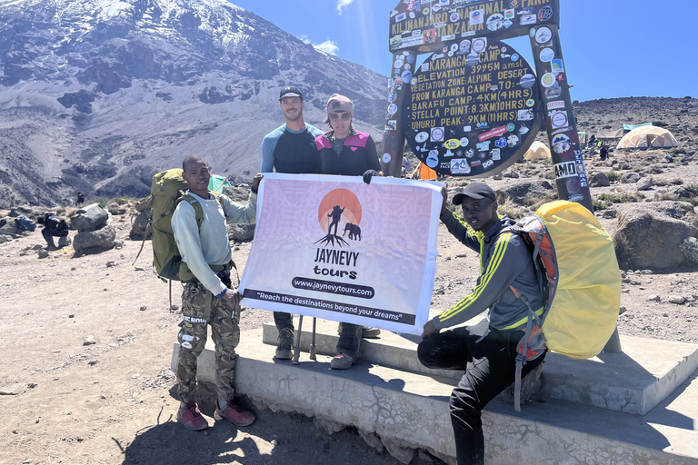 Moshi: scalata del Kilimangiaro in 6 giorni attraverso il percorso Rongai