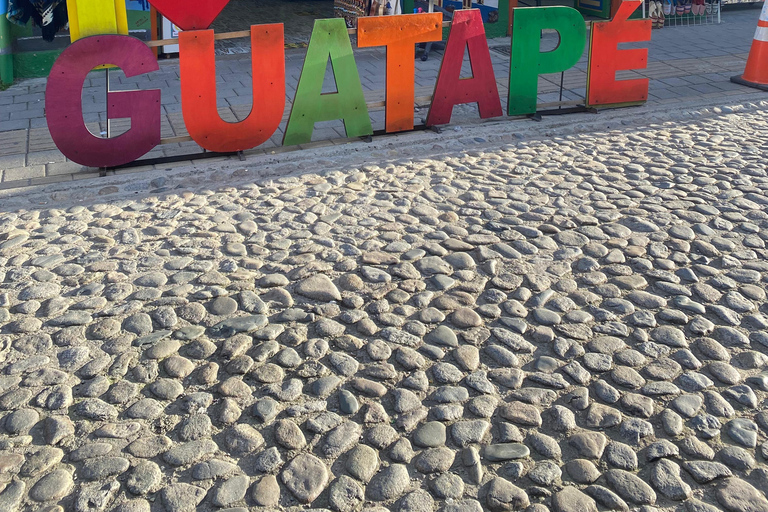 جولة غواتابي: ألتو ديل تشوتشو، وبيدرا ديل بينيول، والغداء، والمزيد