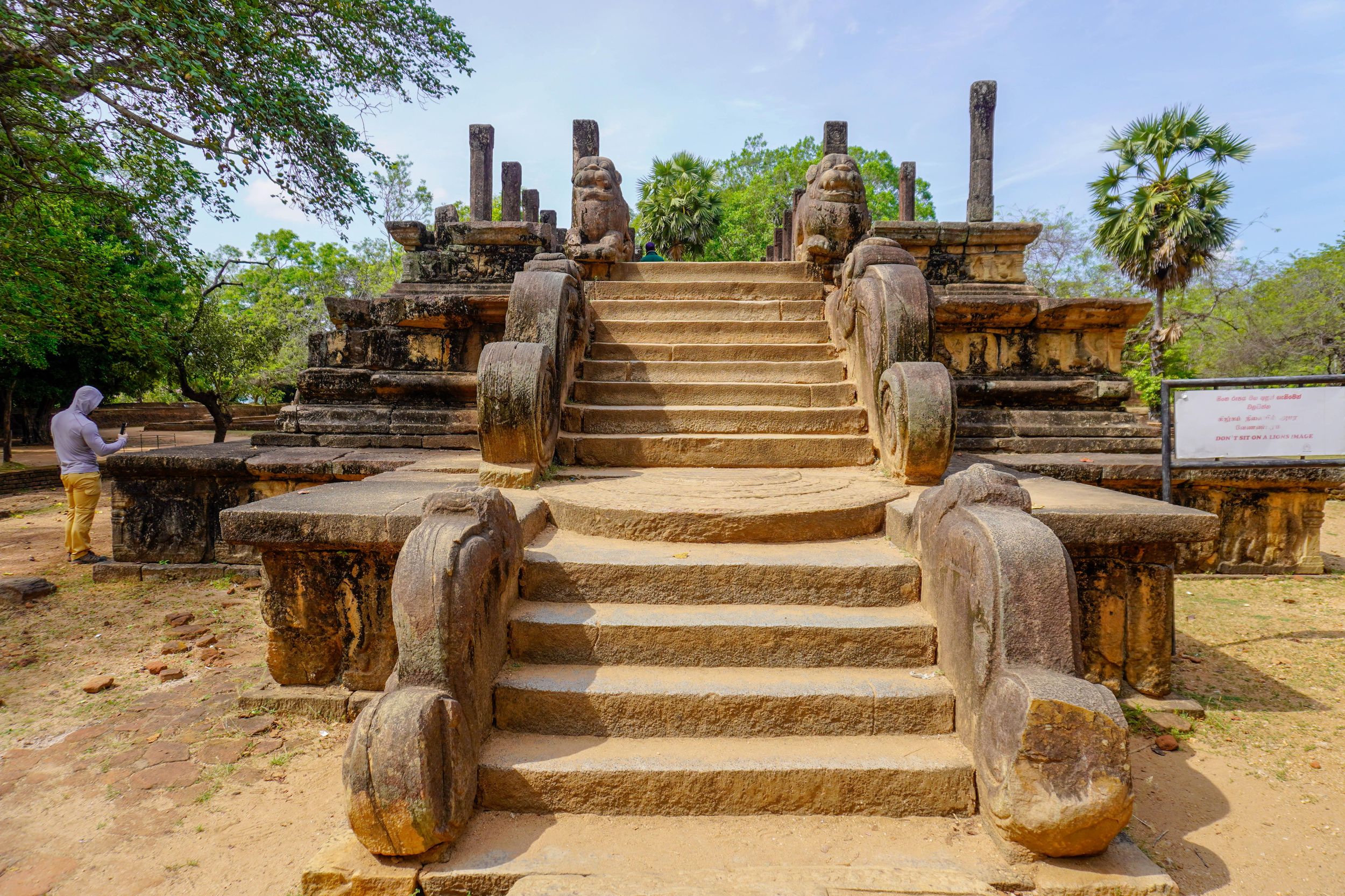 Polonnaruwa-Sightseeing-Tour und Minneriya-Elefantensafari