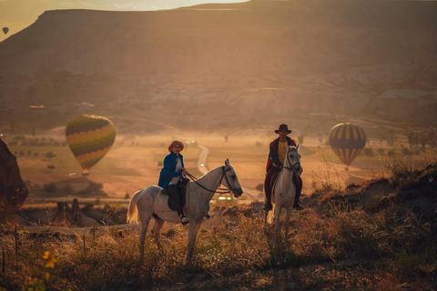 Cave Creek: Guided Sunset Horseback Ride Through the Desert 1.5-Hours Guided Sunset Horseback Ride Through the Desert