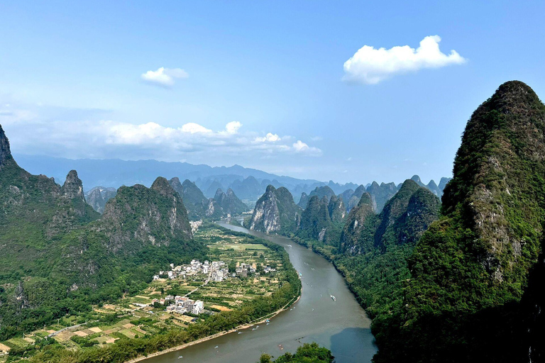 From Guilin: Reed Flute Cave, Xianggong Mountain & Show Tour