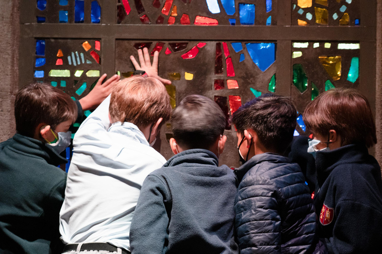 Grace Cathedral Guided Tour: Experience the Wonder