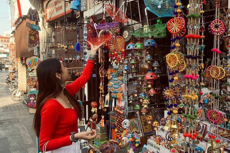 Udaipur Bazaar & Handicraft Tour with Local Artisans Udaipur: Only Tour guide
