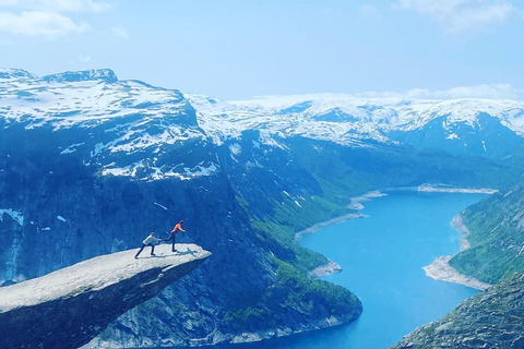 From Bergen: Trolltunga and Waterfalls Helicopter Tour