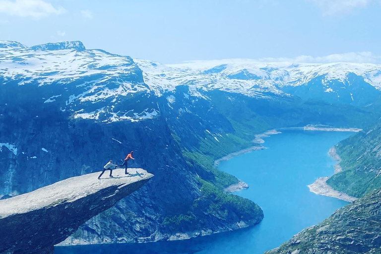 From Bergen: Trolltunga and Waterfalls Helicopter Tour