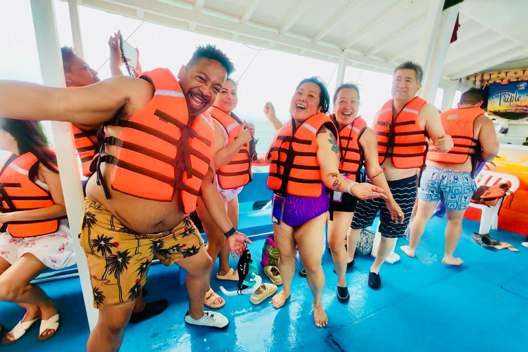 Boracay Island Hopping w/ Buffet and Crystal Kayak or SUP