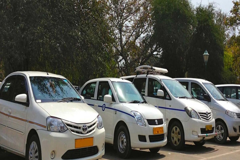 Traslado de ida de/para Délhi, Agra, Jaipur em carro particularEsta opção transfere Agra para Delhi