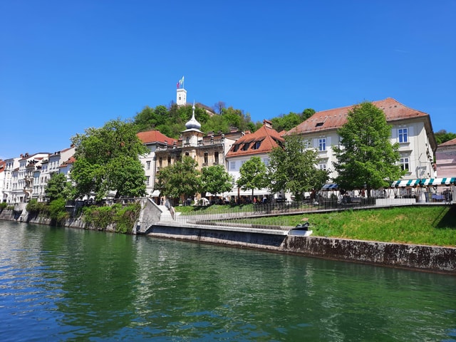 Ljubljana: Walking Guided Tour of the Castle in Italian